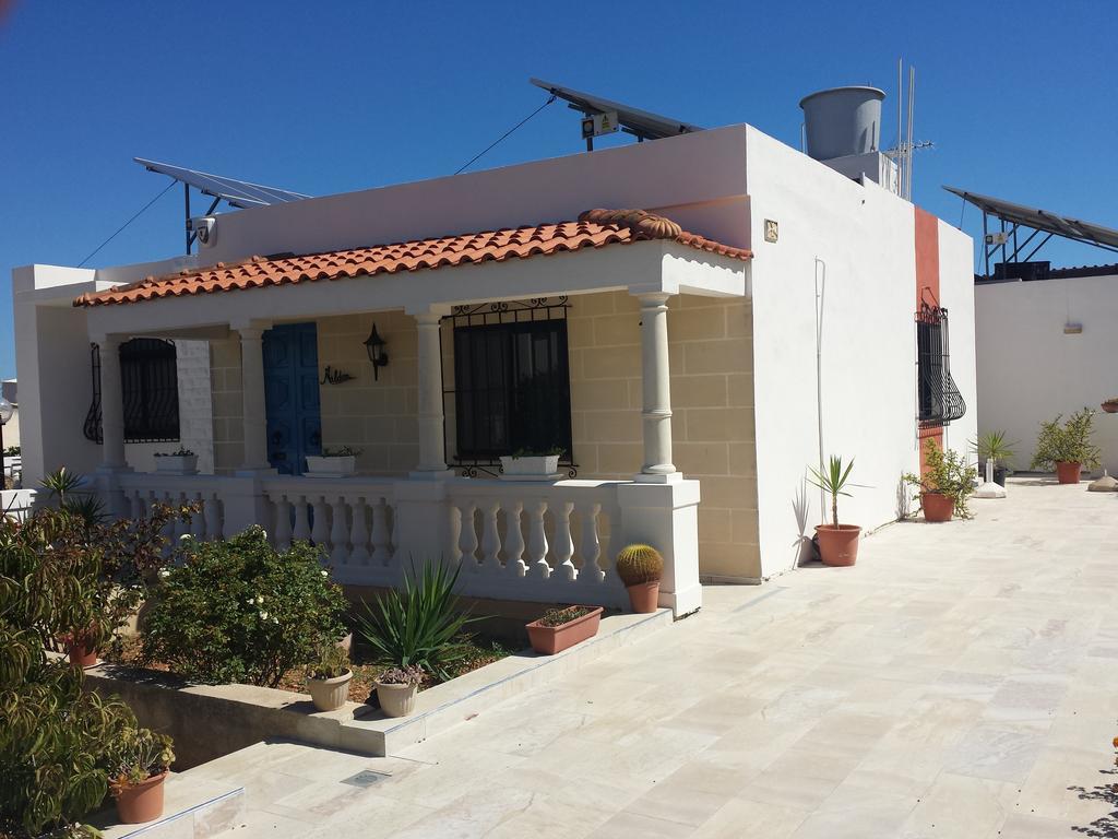 Villa Maldon Mellieħa Exteriör bild